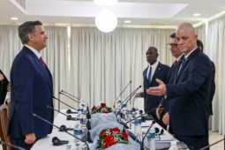 Giám đốc CIA đến Cuba, gửi thông điệp từ ông Trump