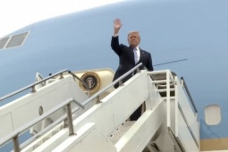 Ông Trump rời Bắc Kinh mang theo món quà đặc biệt của ông Tập Cận Bình