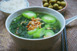 Tin tức sức khỏe - 5 món canh “mát ruột” ngày hè nhưng ăn tối muộn dễ khiến cả đêm mất ngủ vì buồn tiểu