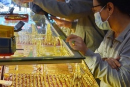 Giá vàng hôm nay 15-5: Đảo chiều lao xuống