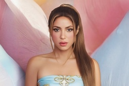Shakira hô tên Ronaldo, Messi trong ca khúc cổ vũ World Cup