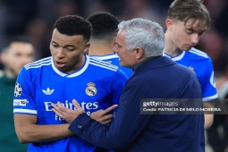 Real Madrid chốt tương lai Mbappe, chờ Mourinho về hồi sinh siêu sao