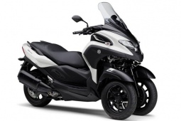 Yamaha Tricity 300 ABS 2026 ra mắt với những tính năng siêu an toàn