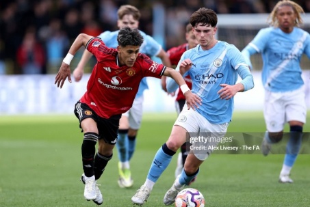 Video bóng đá U18 Man City - U18 MU: Siêu phẩm đá phạt, vỡ òa phút 87 (CK FA Youth Cup)