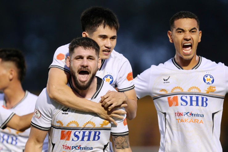 Trực tiếp bóng đá Công an TPHCM - Đà Nẵng: Nguyên Hoàng nhận thẻ đỏ (V-League) (Hết giờ) - 1