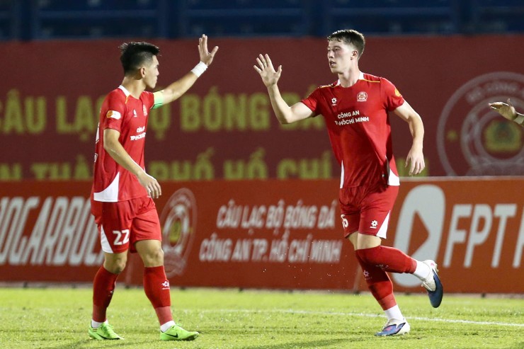 Trực tiếp bóng đá Công an TPHCM - Đà Nẵng: Nguyên Hoàng nhận thẻ đỏ (V-League) (Hết giờ) - 2