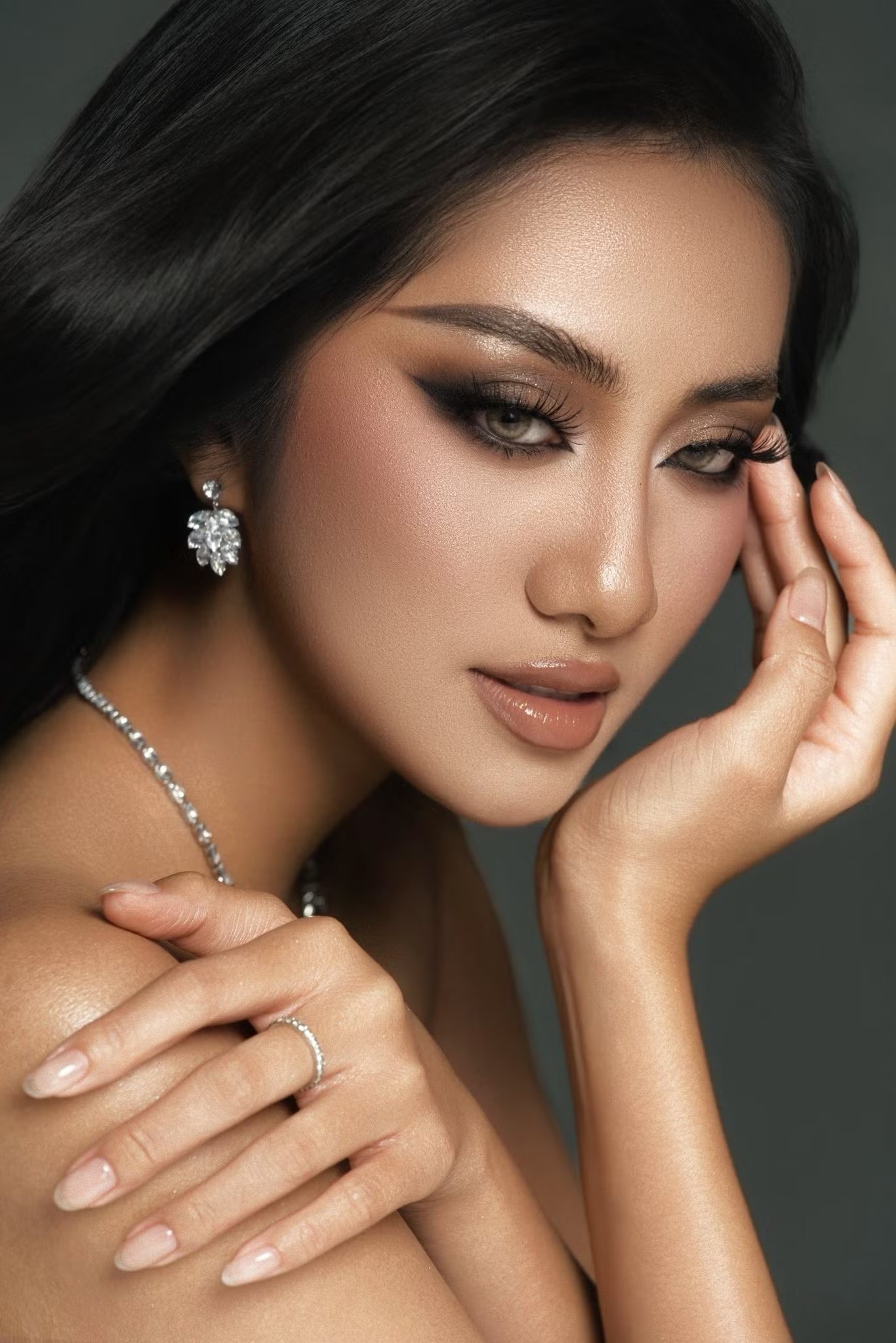Bản thân Hà Trúc Linh cho biết cô cũng đang thử nghiệm để làm mới bản thân.