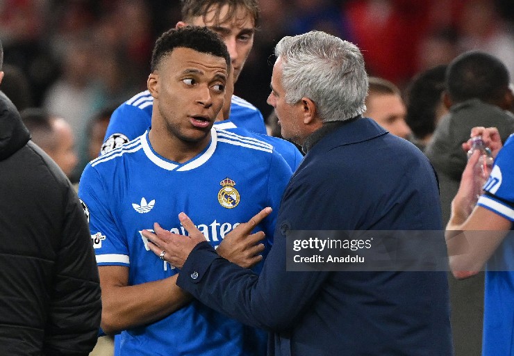 Mbappe từ biểu tượng thành tâm điểm bị la ó