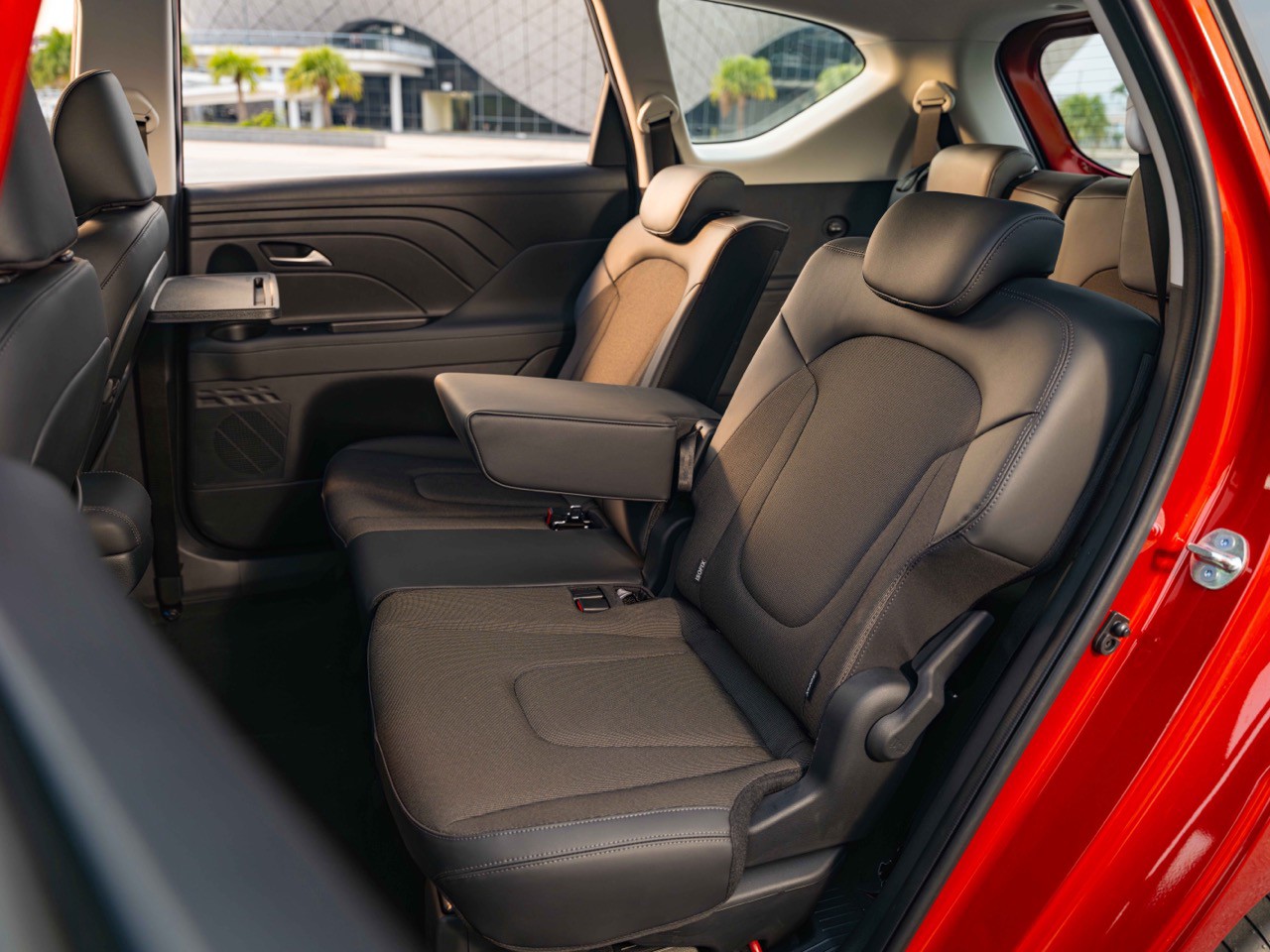 Chi tiết những điểm nâng cấp mới trên dòng xe Hyundai Stargazer - 6