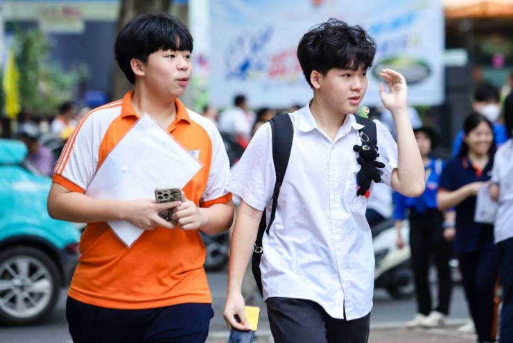 Học sinh dự thi vào lớp 10 năm 2025. Ảnh: Tuấn Anh