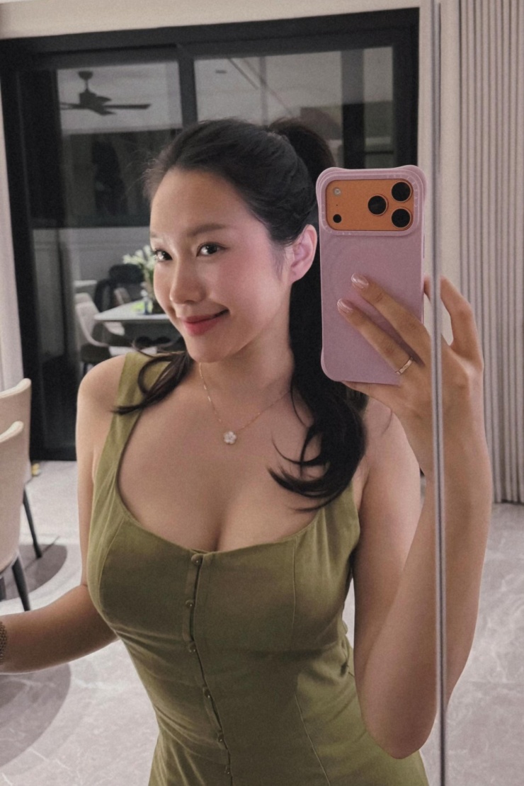 Doãn Hải My đổi gu khoe vòng một sau nhiều năm làm 'nàng thơ' - 2