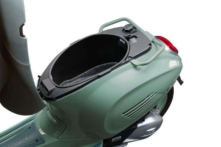 Bộ ba Vespa 80th ra mắt: Nhuốm màu cổ điển, kết hợp tinh hoa công nghệ - 3