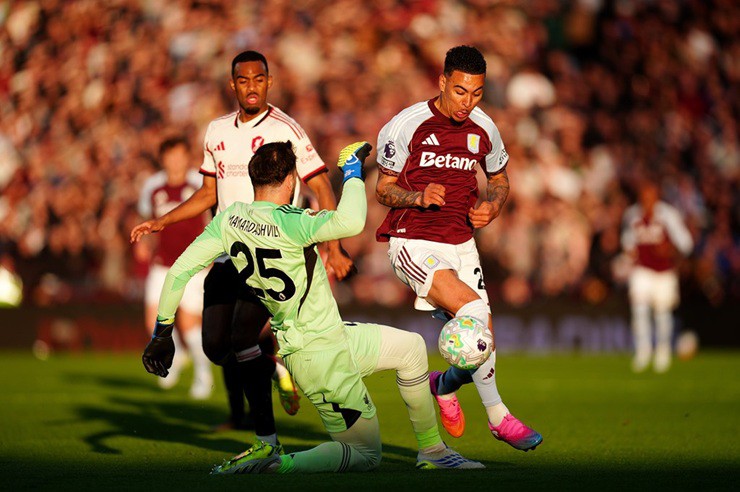 Trực tiếp bóng đá Aston Villa - Liverpool: Van Dijk lập cú đúp (Ngoại hạng Anh) (Hết giờ) - 2