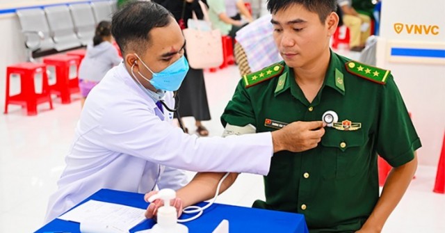 VNVC tài trợ Đặc khu Côn Đảo gói hỗ trợ hơn 10 tỷ đồng, đồng hành cùng TP.HCM bảo vệ sức khỏe quân, dân biển đảo