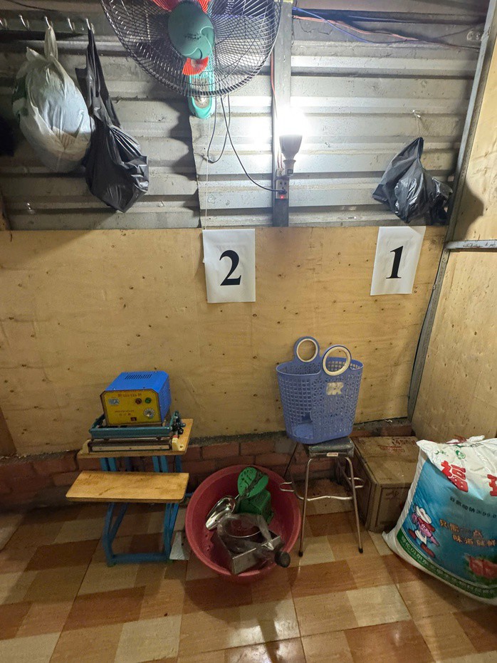 Công an TPHCM khám xét nhiều địa điểm, thi hành lệnh bắt để tạm giam 3 người - 2