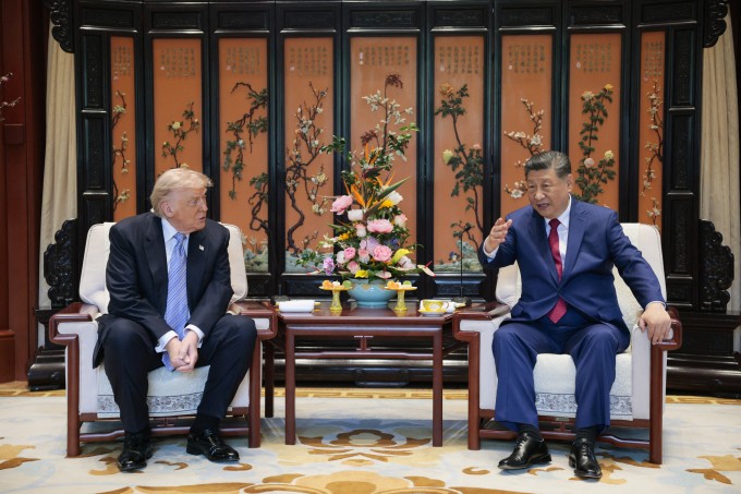 Tổng thống Mỹ Donald Trump tại tiệc trà với Chủ tịch Trung Quốc Tập Cận Bình ở Trung Nam Hải, Bắc Kinh ngày 15/5. Ảnh: AFP