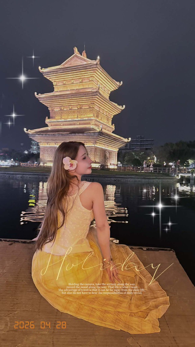 Thực tế, trong làng giải trí Việt, Quỳnh Nga không chỉ được nhớ đến với danh xưng “cá sấu chúa” sau thành công của bộ phim Lập trình cho trái tim, mà còn là một trong những mỹ nhân sở hữu gu thời trang ngày càng thăng hạng. Qua nhiều năm hoạt động nghệ thuật, nữ diễn viên xây dựng hình ảnh quyến rũ, sang trọng nhưng vẫn giữ được nét nữ tính đặc trưng.