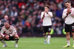 Liverpool tan nát vì chuyển nhượng sai lầm, nửa tỷ euro tan thành mây khói