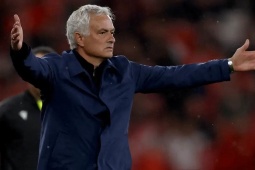 Tin mới nhất bóng đá sáng 16/5: Mourinho phủ nhận đàm phán với Real Madrid