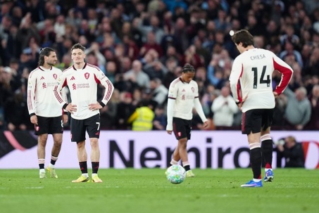 Liverpool thua tan tác: Công cùn thủ kém, niềm tin vào Arne Slot bị lung lay