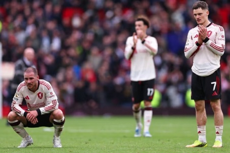 Liverpool tan nát vì chuyển nhượng sai lầm, nửa tỷ euro tan thành mây khói