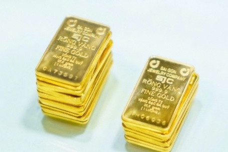 Giá vàng giảm liên tiếp, nhiều người lỗ hơn 30 triệu đồng/lượng nếu mua từ đỉnh