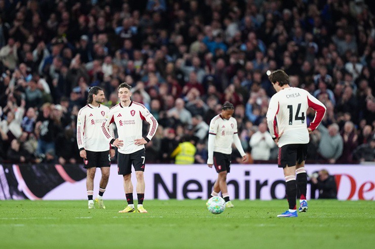 Liverpool&nbsp;hoàn toàn lép vế trước Aston Villa