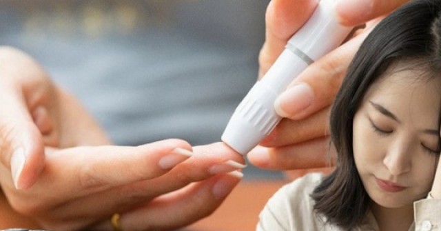 7 thói quen âm thầm làm bệnh tiểu đường nặng hơn: Đồ ngọt chỉ đứng thứ 7, vị trí số 1 nhiều người mắc mỗi ngày