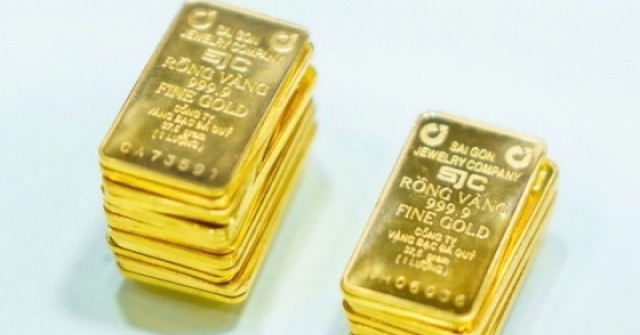 Giá vàng giảm liên tiếp, nhiều người lỗ hơn 30 triệu đồng/lượng nếu mua từ đỉnh