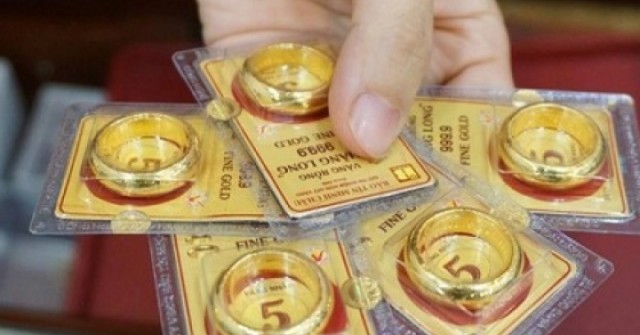 Chốt giá vàng hôm nay ngày 16/5 tiếp đà giảm mạnh