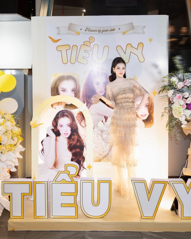 Ảnh sao 17/5: Vợ chồng Hà Anh mừng sinh nhật con trai - 9