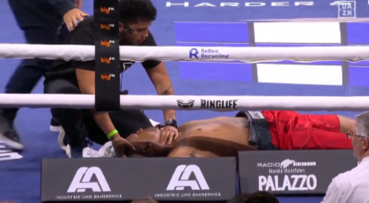 Võ sĩ quyền Anh thắng knock-out sau vài giây - 4