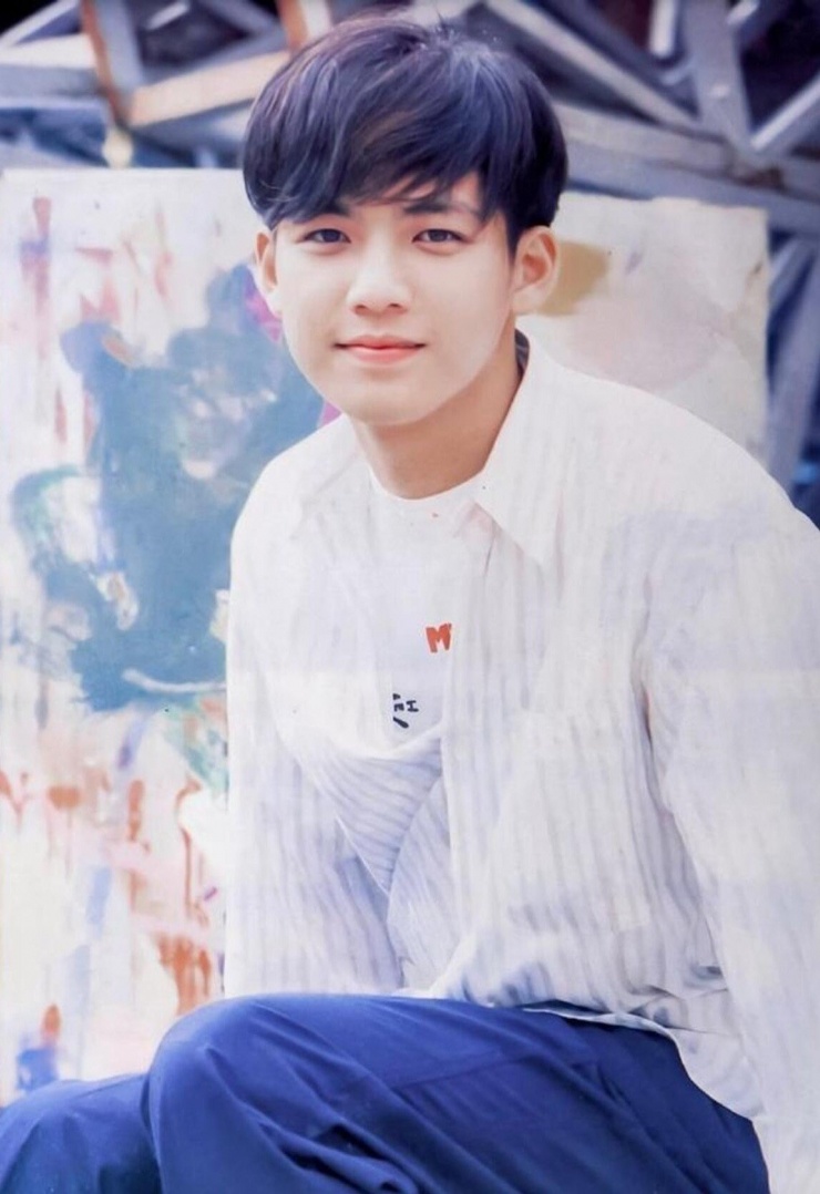 Chung Hán Lương năm 17 tuổi.