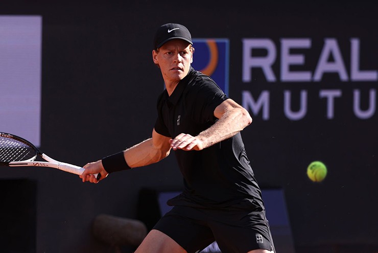 Video tennis Sinner - Ruud: Ngược dòng set 1 (Chung kết Rome Open)