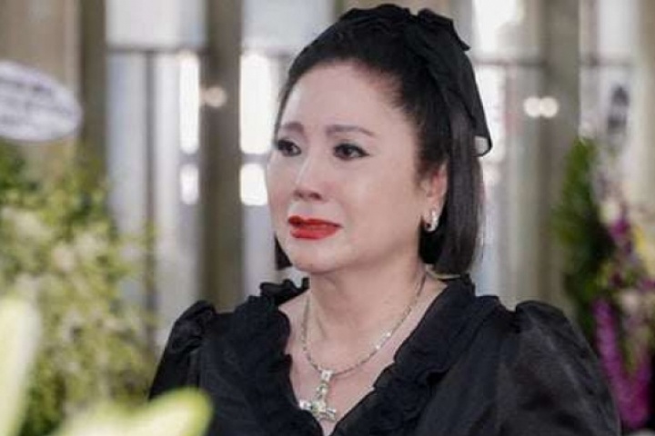 "Hoa khôi cải lương" đau đớn trước sự ra đi kỳ lạ của bà bầu show quyền lực