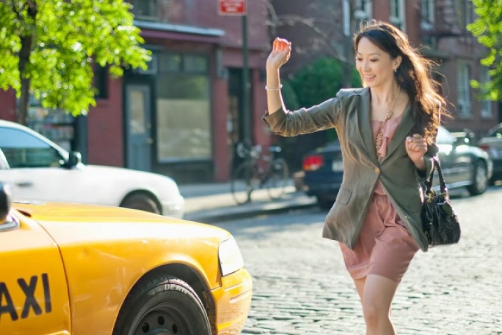 Thuyết 'hẹn hò taxi': Đàn ông chỉ cưới người đúng thời điểm