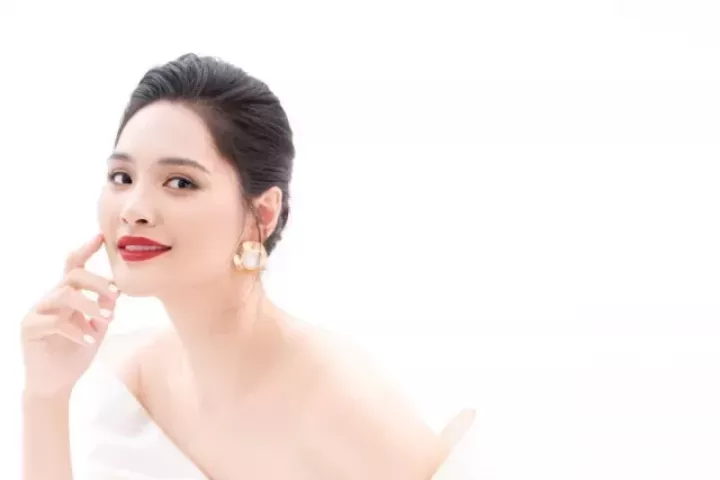Hương Giang: Vẻ đẹp trường tồn với thời gian từ 'Hoa hậu Việt Nam' đến 'Hoa hậu đẹp nhất châu Á'