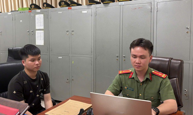 Cơ quan công an làm việc với đối tượng Vương Thành Nam. Ảnh: Công an tỉnh Thái Nguyên