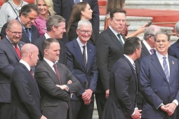 Elon Musk, Tim Cook cùng dàn CEO Mỹ tháp tùng ông Trump tới Trung Quốc làm gì?