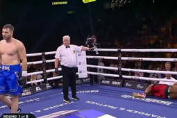 Võ sĩ quyền Anh thắng knock-out sau vài giây
