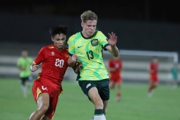 Rực lửa U17 Việt Nam đấu U17 Australia: Ngỡ ngàng "độc chiêu" ném biên