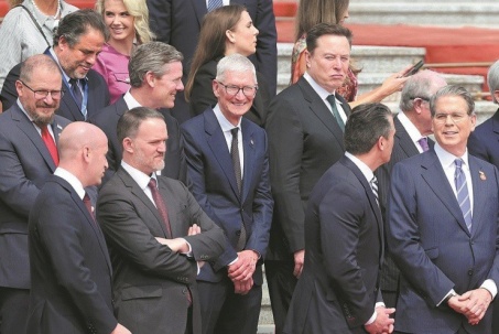 Elon Musk, Tim Cook cùng dàn CEO Mỹ tháp tùng ông Trump tới Trung Quốc làm gì?