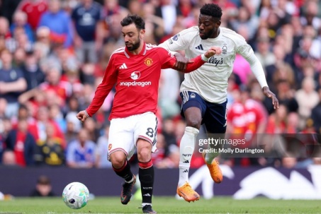 Video bóng đá MU - Nottingham Forest: "Đại tiệc" 5 bàn, ngày vui của Fernandes (Ngoại hạng Anh)