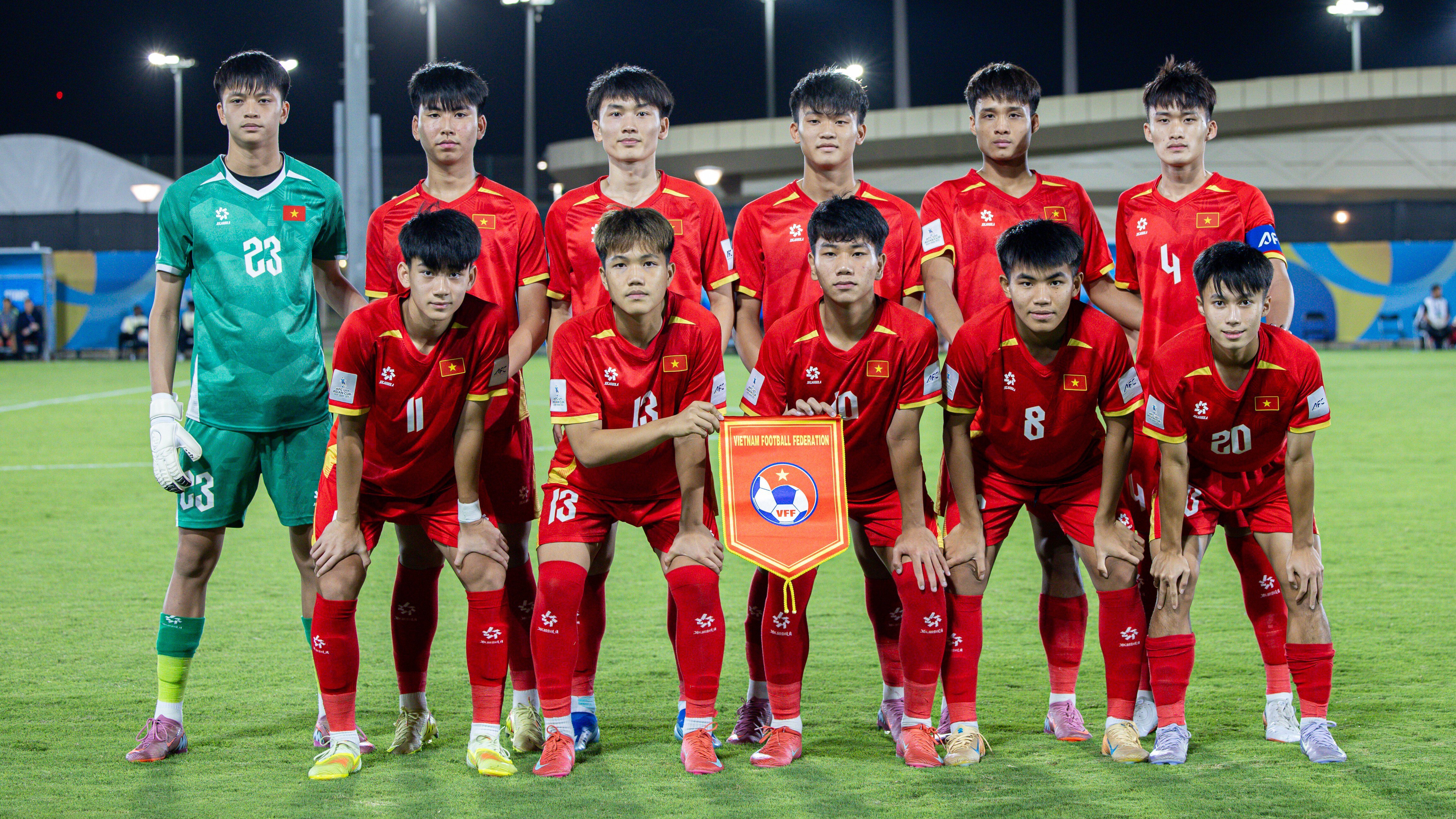 U17 Việt Nam bắt đầu trận tứ kết giải U17 châu Á 2026 với quyết tâm cao độ