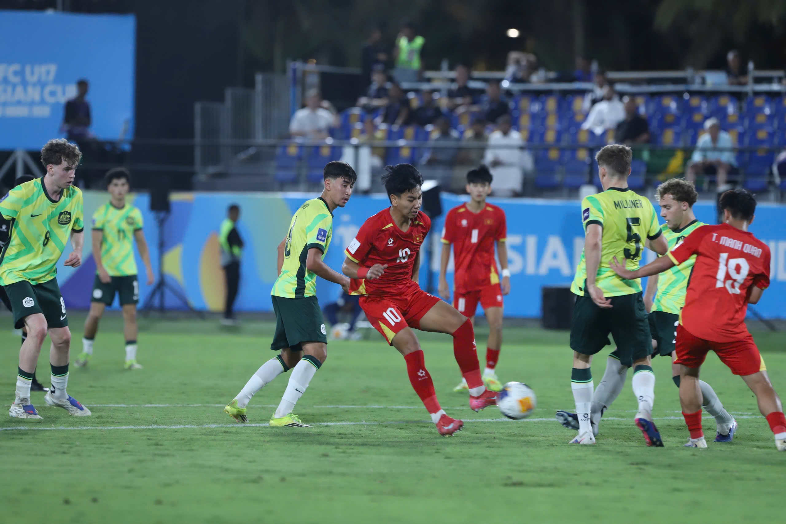 Trực tiếp bóng đá U17 Việt Nam - U17 Australia: Cứu thua trước vạch vôi phút 90 (Hết giờ) - 7