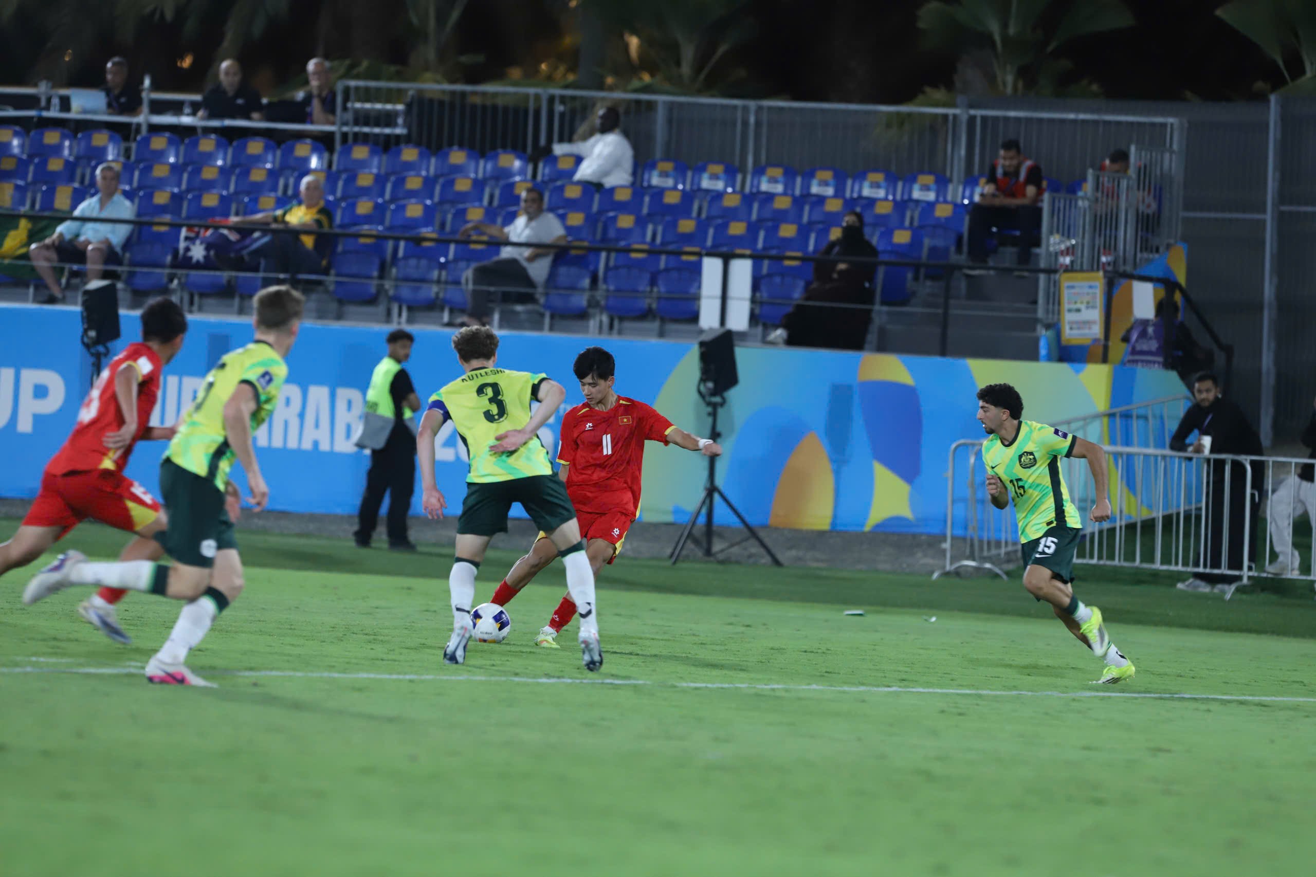 Trực tiếp bóng đá U17 Việt Nam - U17 Australia: Cứu thua trước vạch vôi phút 90 (Hết giờ) - 6