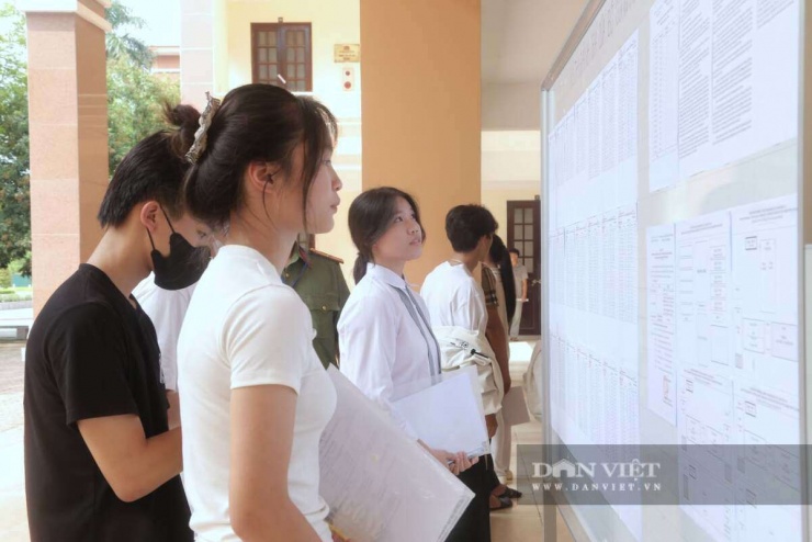 Thí sinh trong mùa tuyển sinh đại học năm 2025. Ảnh: Tào Nga