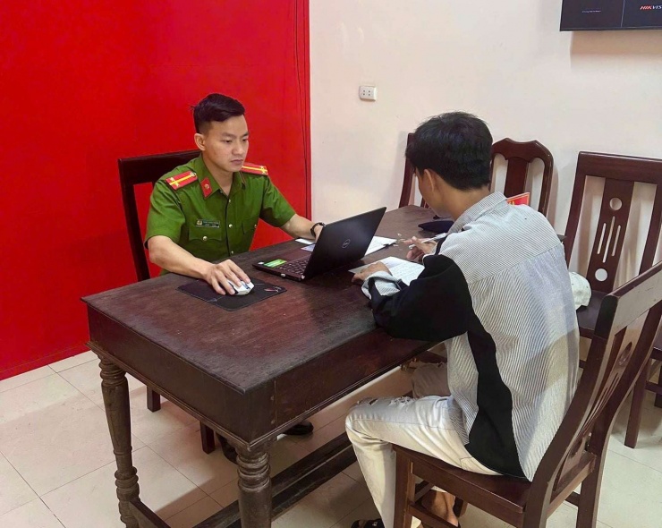 Công an xã Diễn Châu, tỉnh Nghệ An triệu tập P.M.Q để làm rõ vụ việc.