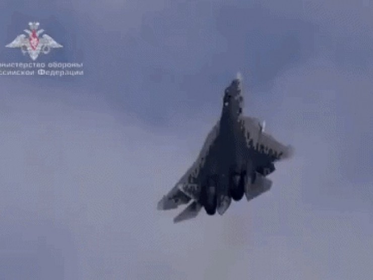 Biến thể mới của tiêm kích Su-57 Nga xuất hiện