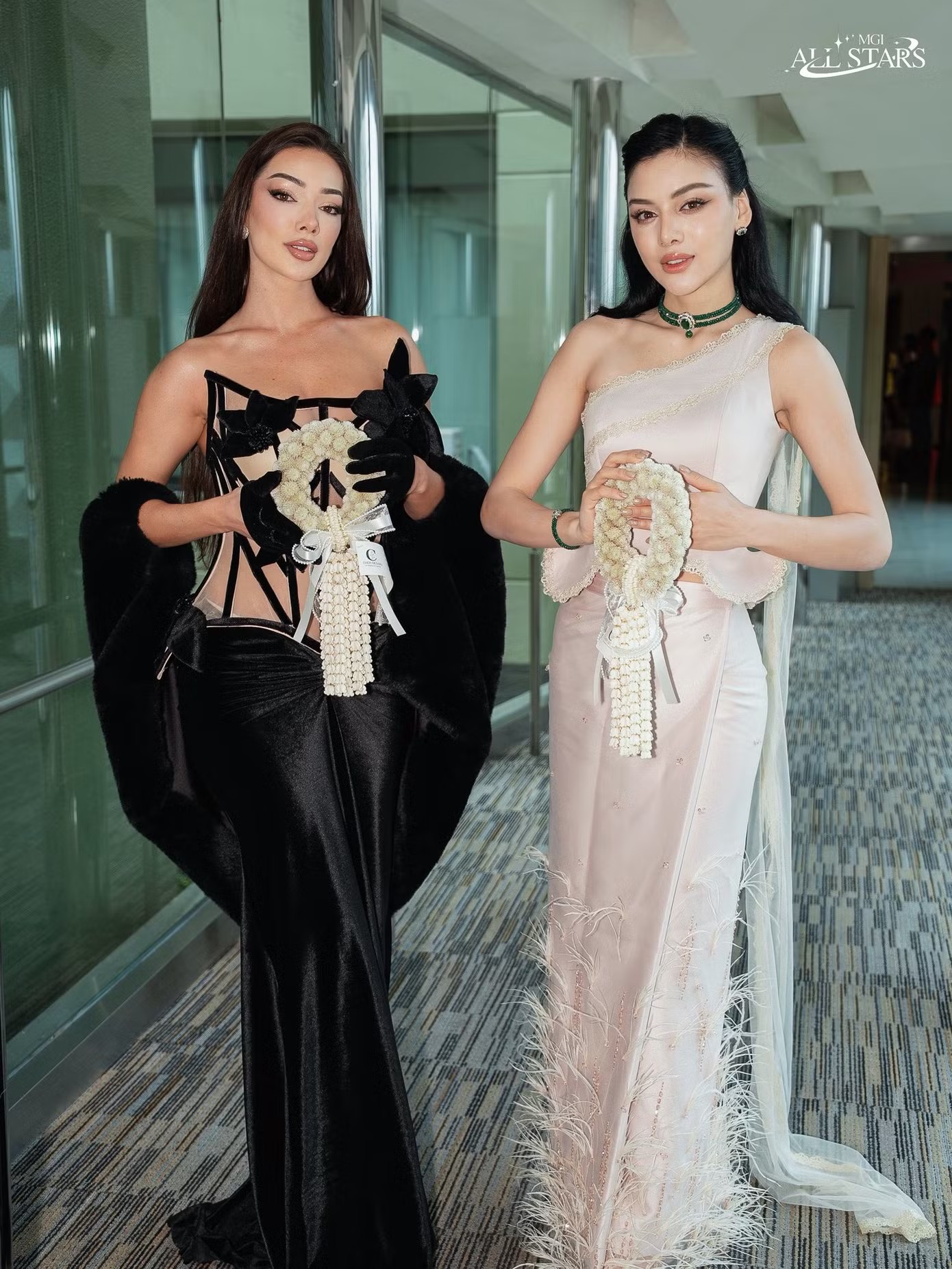 Đại diện Myanmar - Thet San Andersen mặc váy trắng thanh lịch. Cô tham dự Hoa hậu Hoàn vũ 2024 nhưng không giành thành tích.